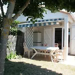 בית נופש Maison Proche Et Commerces, 2 Chambres, Jardin, Parking Prive - Fr-1-22-209