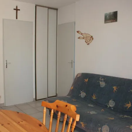 Maison Proche Et Commerces, 2 Chambres, Jardin, Parking Privé - Fr-1-22-209 *