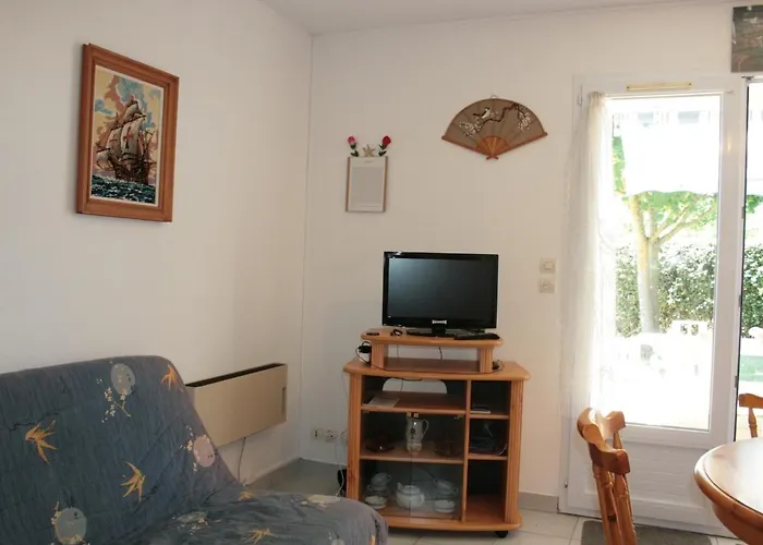 Maison Proche Et Commerces, 2 Chambres, Jardin, Parking Privé - Fr-1-22-209 *