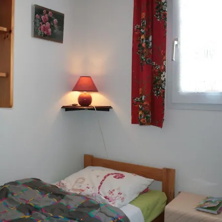 Dom wakacyjny Maison Proche Et Commerces, 2 Chambres, Jardin, Parking Prive - Fr-1-22-209